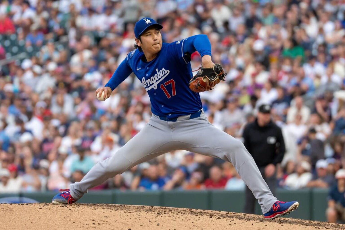 SleeperDodgers's tweet photo. Dave Roberts said Shohei Ohtani wound up getting a “lubricant” injected to his knee, rather than have it drained, per @FabianArdaya 

The expectation is he pitches Wednesday in Philadelphia. https://t.co/ulxqO40Mx5