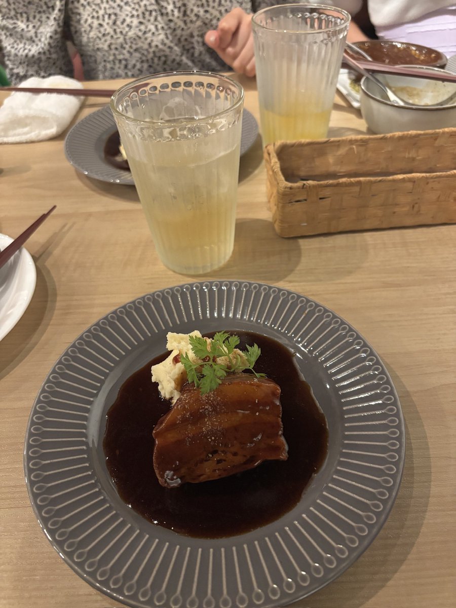 bariho90's tweet photo. 今日の
ここホントに美味い創作中華 https://t.co/QqvSYg8YGb