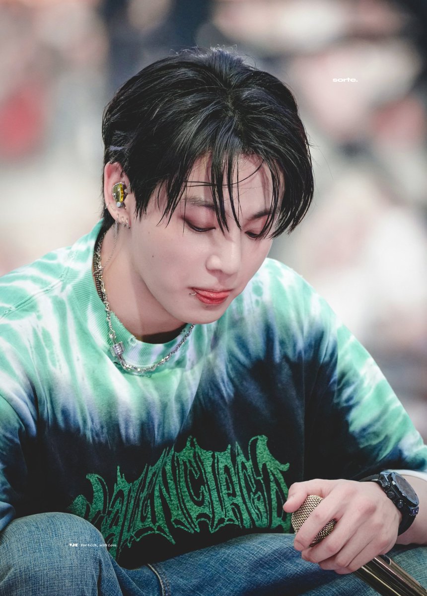 SORTE613's tweet photo. 🐰💚💫✨️
260717 PARIS 정국 HQ  
#JUNGKOOK #정국 #JK #グク https://t.co/tePGgGHrxz