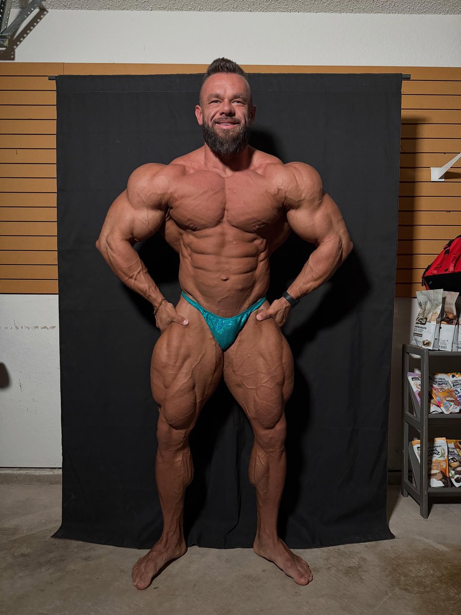 coachdavid167's tweet photo. The person you want to become is waiting on the other side of every workout you almost skipped.

Go meet him.

#Bodybuilding #GymLife #NoExcuses

JOIN US ON TELEGRAM 👇👇👇👇👇

https://t.co/ZSsoLQQX5q https://t.co/3IijrAfoNb