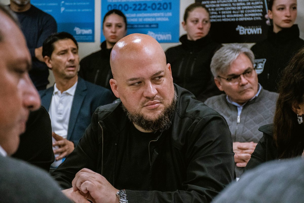 gaspodestefano's tweet photo. Participamos del encuentro seccional de Intendentes y Secretarios de Seguridad para hacer una puesta en común del estado de situación y delinear marcos normativos para brindar mayor protección a nuestros vecinos.

#SeguimosParaAdelante ☀️ https://t.co/uZGOhT3REa