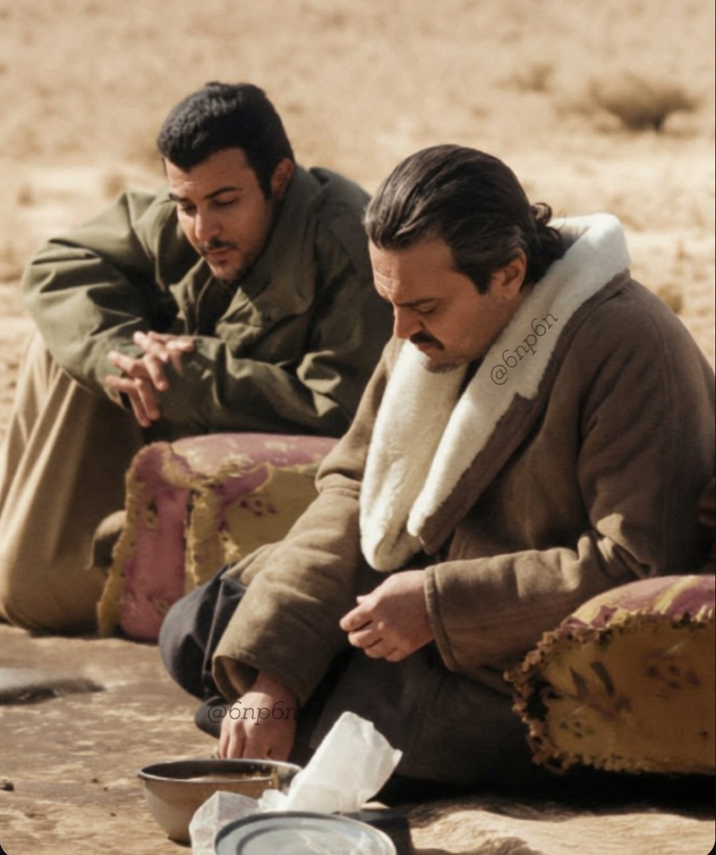 ashiq_almadi's tweet photo. الأمير سعود الفيصل رحمه الله مع أحد أبنائه في حزم الجلاميد #عرعر بالتسعينات ميلادية .. من هو ابنه؟ https://t.co/ysnDqfJisU