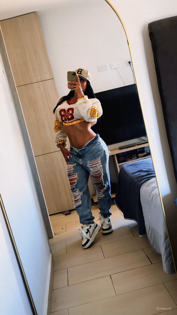 IsabellaXModel's tweet photo. 💁🏻‍♀️ https://t.co/ypyodjseBQ