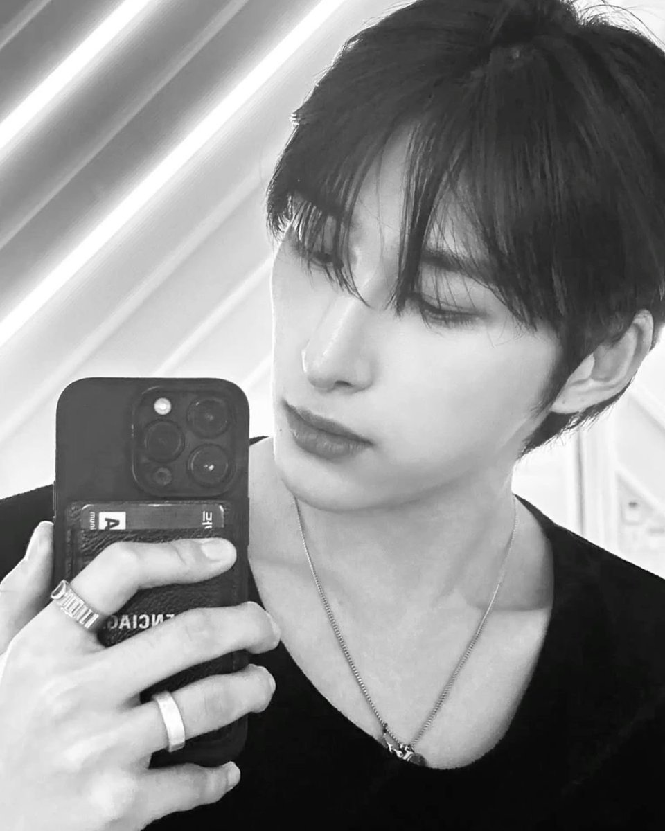 cupcakejaejoong's tweet photo. ONLYB SELCA DAYYYYY #OnlyB #JUSTB #JUSTB_twt
#ONLYSD #limjimin #limji #임지민 https://t.co/SrIqHSGsjv