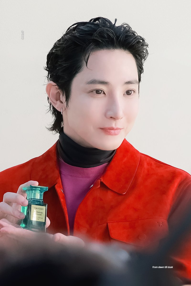 FDTD__'s tweet photo. 260624 TOMFORD  

🔗 https://t.co/RGjZ3O6cPX ( 28page )

#이수혁 #leesoohyuk #イスヒョク