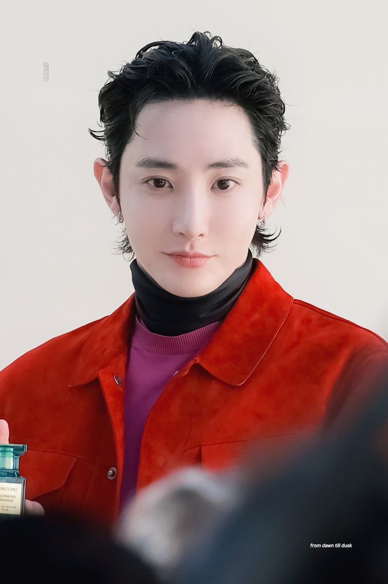 FDTD__'s tweet photo. 260624 TOMFORD  

🔗 https://t.co/RGjZ3O6cPX ( 28page )

#이수혁 #leesoohyuk #イスヒョク