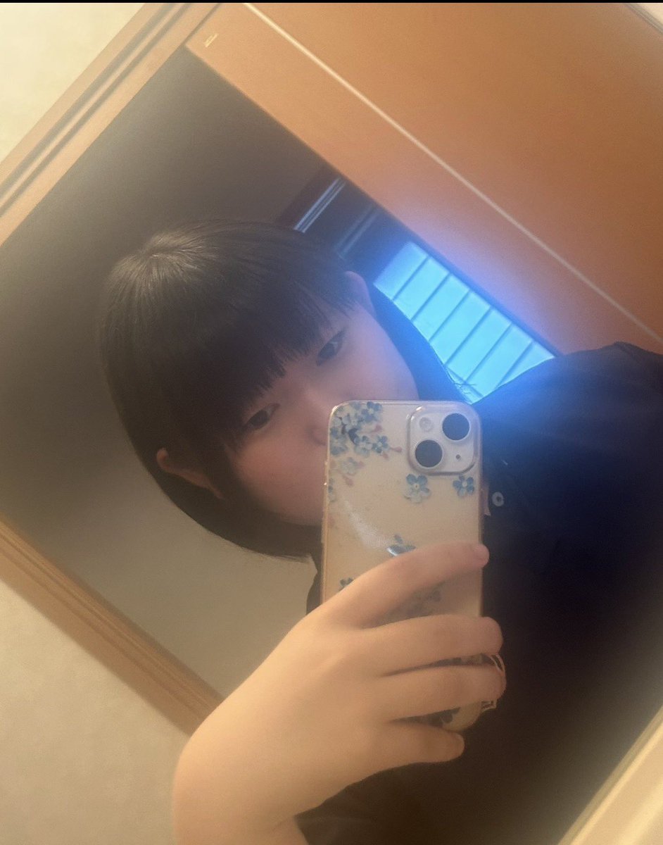 すい tweet media