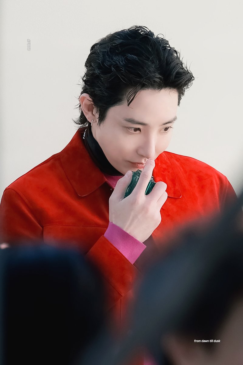 FDTD__'s tweet photo. 260624 TOMFORD  

#이수혁 #leesoohyuk #イスヒョク https://t.co/HmkGkITRBe