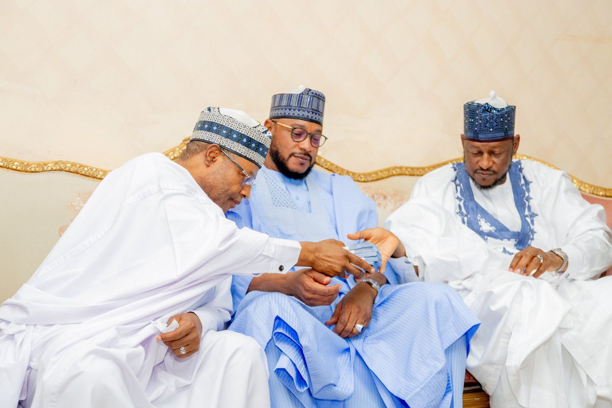 ubasanius's tweet photo. I had the honour of serving as Wakili to my Senior Special Assistant on Support Groups, Suleiman Umar (Asubaba), at his wedding Fatiha to his beautiful bride, Mumtaza Mustapha Inuwa. The solemnisation took place in Katsina State, where I, alongside the Governor of Zamfara State, His Excellency Dauda Lawal, was warmly received by the Governor of Katsina State, His Excellency Dikko Umar Radda, who graciously served as the bride’s Wali.

On behalf of the groom, the Sadaki (dowry) was presented in accordance with Islamic tradition. I heartily congratulate the newly wedded couple and may Allah grant them a blissful, peaceful, and prosperous married life. Ameen