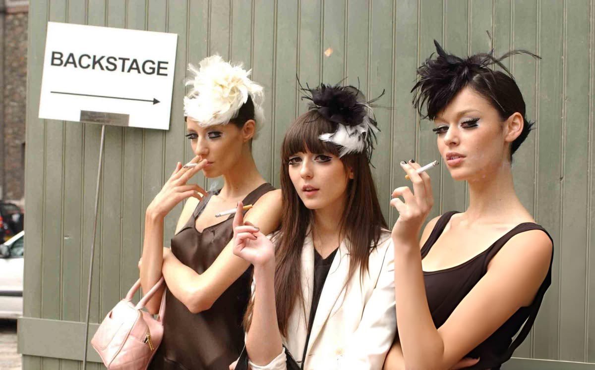 PinkRunwayDiary tweet media