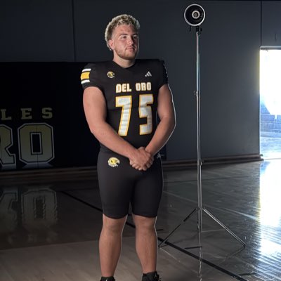 KoltenHopkins's tweet photo. #NewProfilePic https://t.co/IyJiwunLZ3