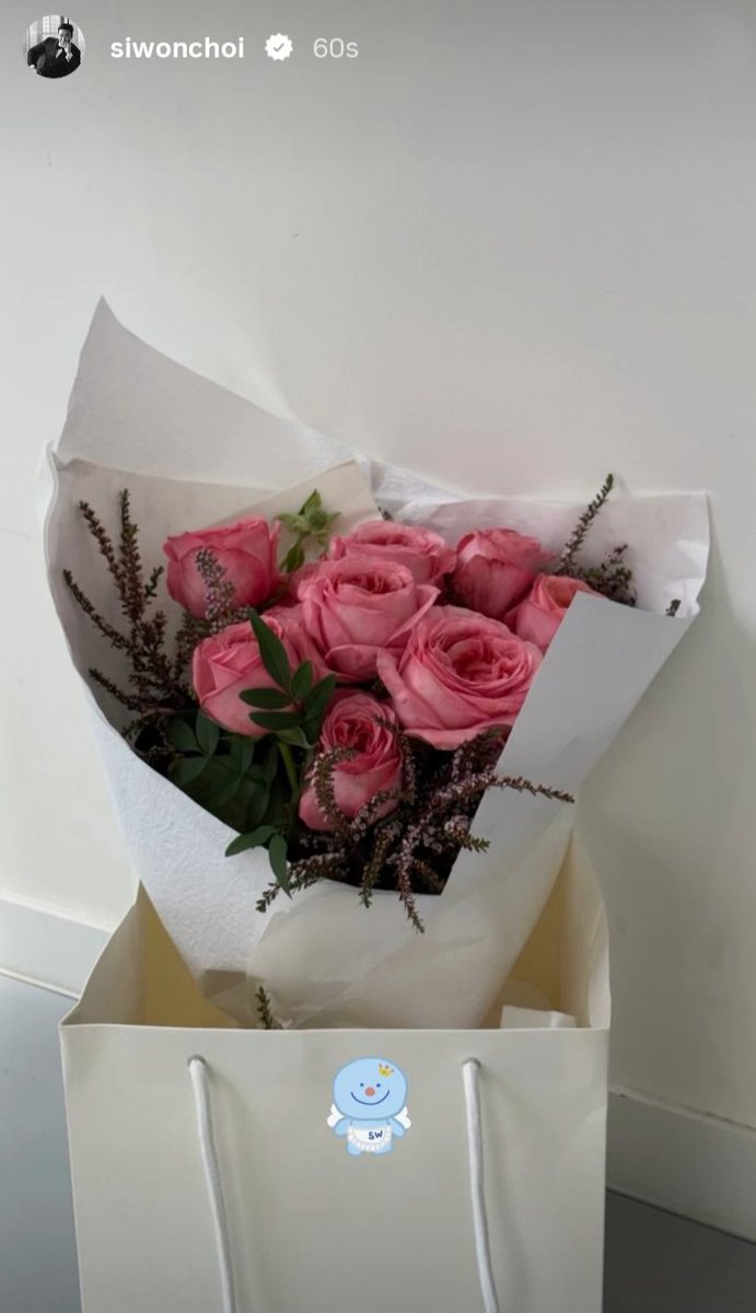 Yulia_Nunik's tweet photo. @siwonchoi 260717❤@siwonchoi🌸IGS update, 
💐Beautiful flowers

🫂 Ig- @ pro.challenger
오랜 시간 인연을 이어온, 참 좋아하는 형님.

❤Your friendship is truly precious. The power of the Blood of Jesus Christ protects and blesses Mr. @siwonchoi, and your friend.🌸☘️🍀 https://t.co/zEHgVcJtfq