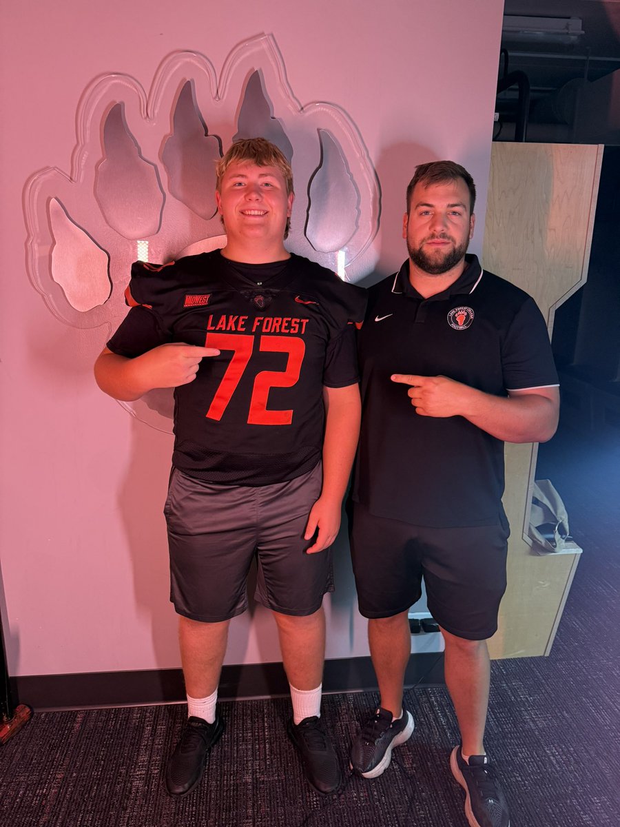 Kash Komorowski 6,3 285 OL 2027🏈 tweet media