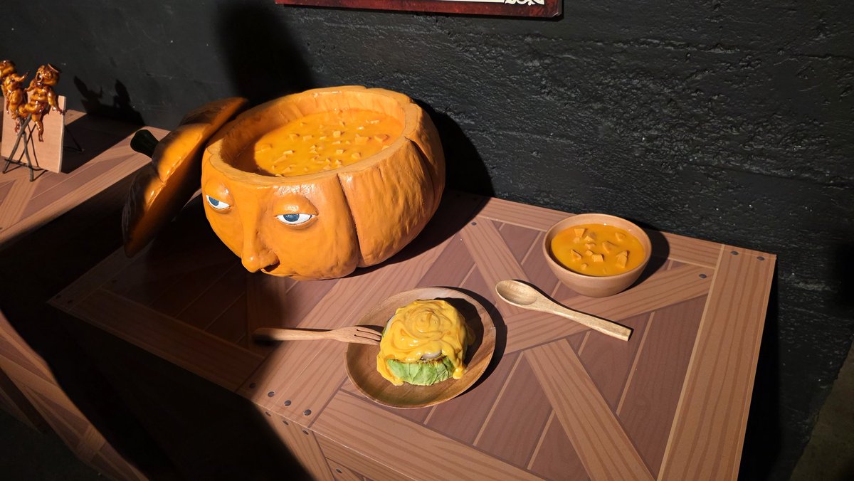EnKikurage's tweet photo. Yo the exhibit is awesome #DelicousinDungeonLA https://t.co/9ExOMLn7oy