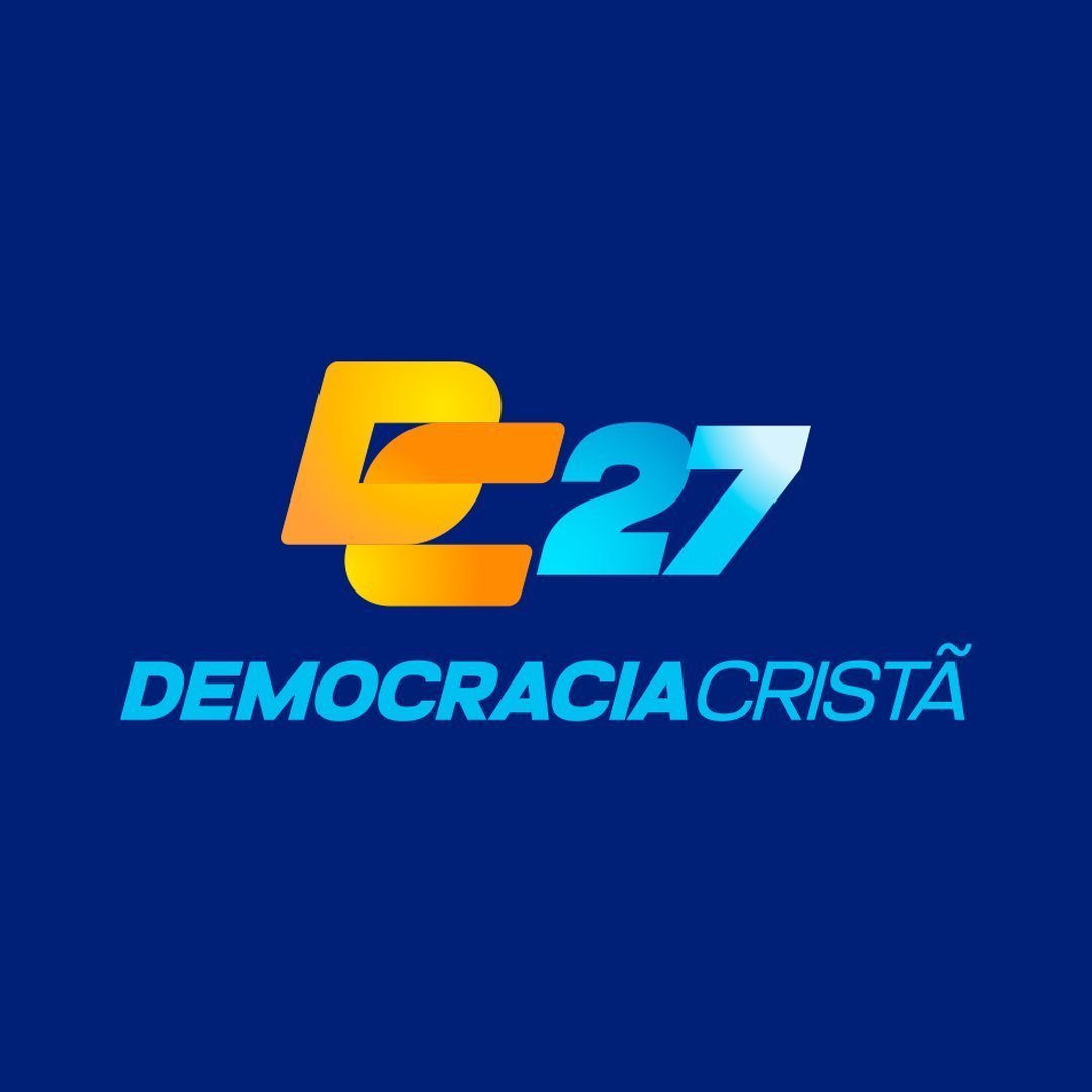 republiqueBRA's tweet photo. ⛔️ 🇧🇷 Ex-ministro do STF Joaquim Barbosa avisa ao presidente do Democracia Cristã (DC) que não será candidato à Presidência da República. https://t.co/Rv6ImYZ78R