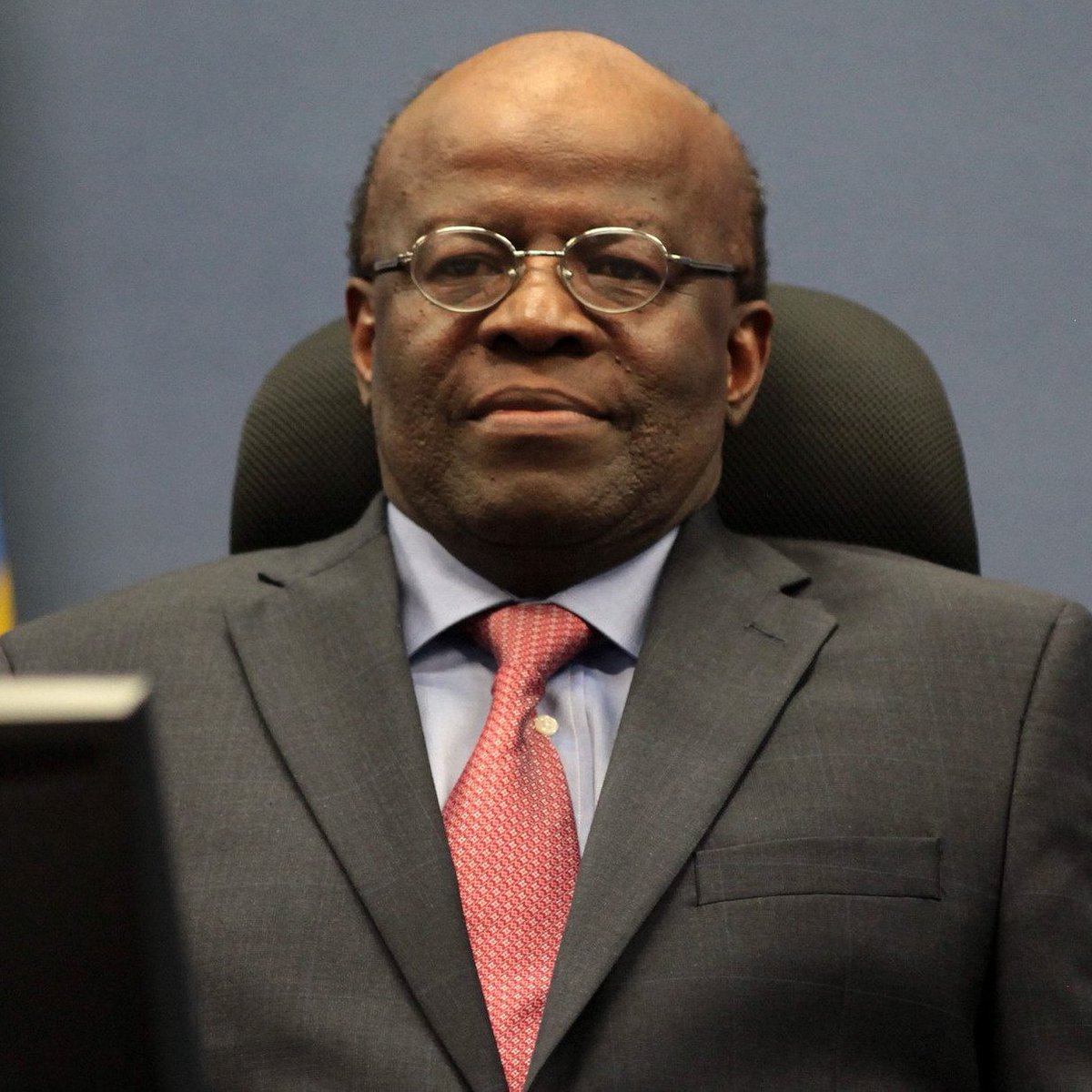 republiqueBRA's tweet photo. ⛔️ 🇧🇷 Ex-ministro do STF Joaquim Barbosa avisa ao presidente do Democracia Cristã (DC) que não será candidato à Presidência da República. https://t.co/Rv6ImYZ78R