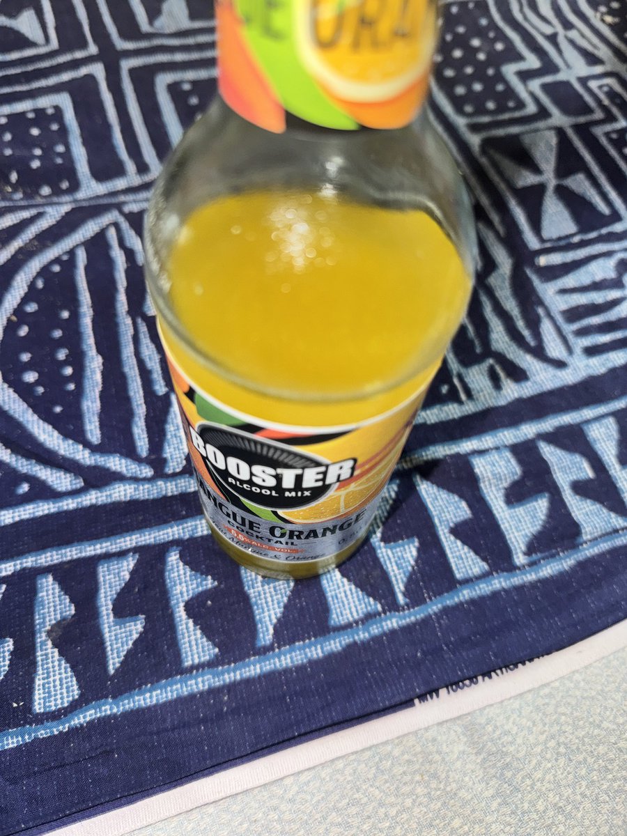 sayitlouwd's tweet photo. Booster a appuyé sur déranger. Tu peux boire même 5 sans comprendre. https://t.co/wcstyhmhPa