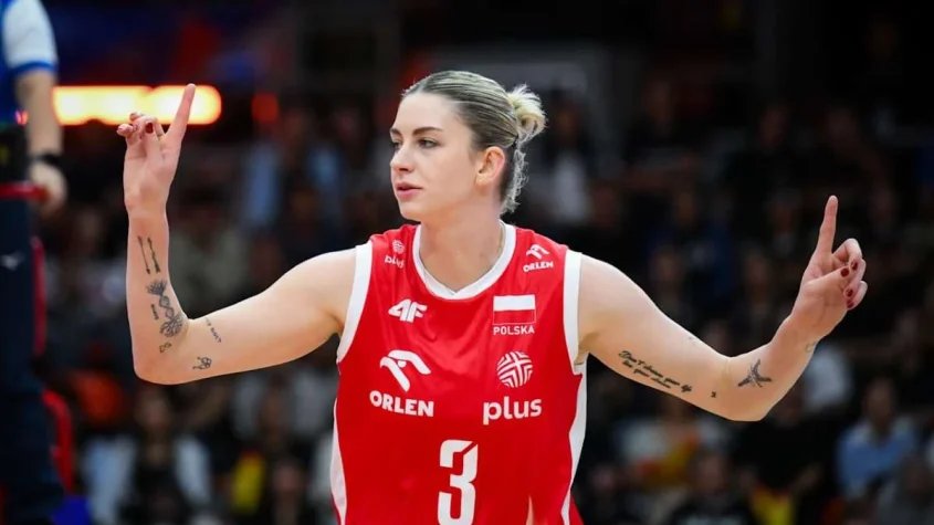 acervodeoz's tweet photo. “Estou ansiosa para conhecer todos, minhas novas companheiras e a torcida. E conhecendo a história de sucesso de Osasco no vôlei, o respeito que esse grande clube tem em nível mundial, minha escolha não poderia ser outra.” — Stysiak para o WebVolei. https://t.co/6VLh7nKjjR