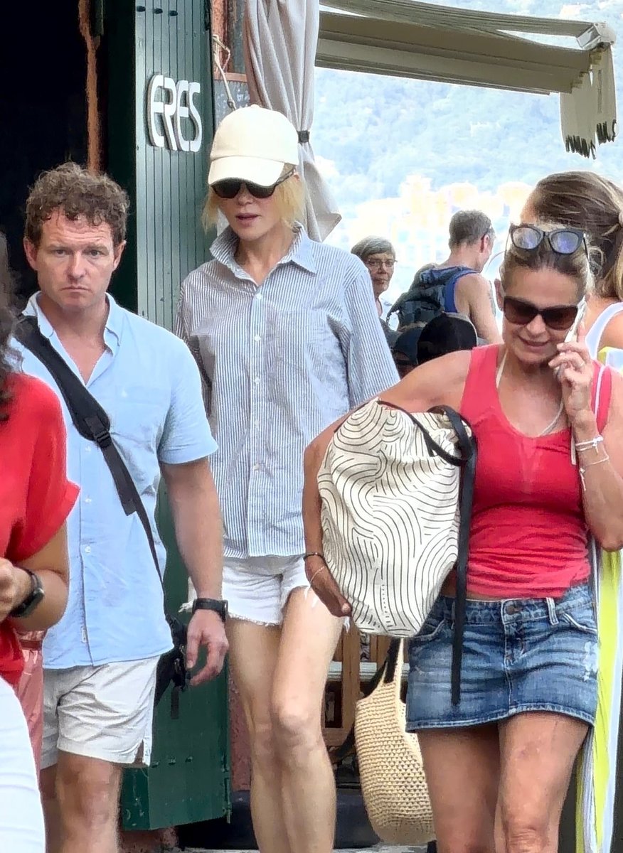 ThoughtCatalog's tweet photo. Nicole Kidman spotted walking the streets of Portofino during her family's Italian yacht trip. https://t.co/D0mbfC7gNH