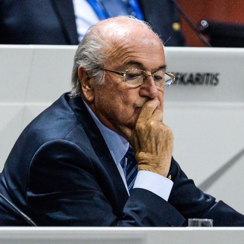 TouchlineX's tweet photo. 🚨🗣️ Former FIFA president Sepp Blatter:

"The hydration breaks were just the start. On Sunday, the World Cup final will see the highlight of the tournament – the longest half-time-break in football-history. The World Cup final as a copy of the Super Bowl. Quo vadis, FIFA?" https://t.co/YArTjMl6Jg