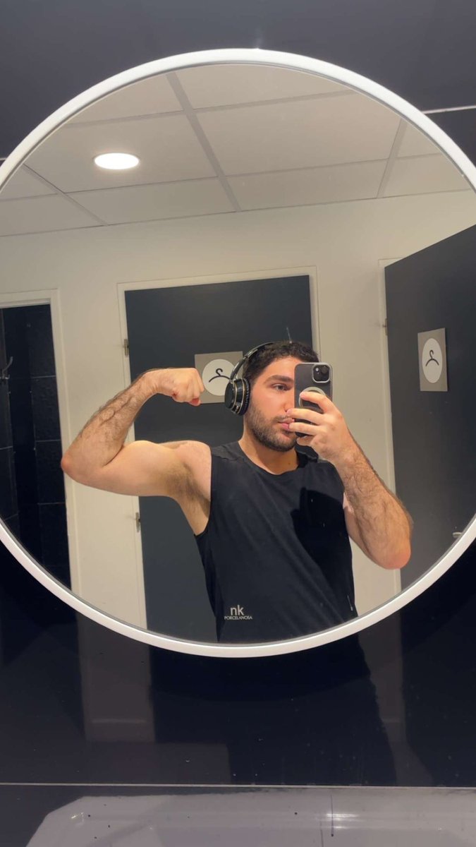 starsfag's tweet photo. Becoming a muscle daddy https://t.co/20Bn2QOlKC