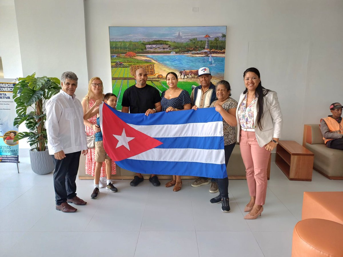 ConsularCubaDom's tweet photo. La Embajada de Cuba desarrolló jornada de Foro Empresarial y Consulado Itinerante en la Cámara de Comercio y Producción de La Altagracia, con la participación de empresarios dominicanos y cubanos residentes en el país.

#JuntosXCuba 🇨🇺

https://t.co/EETwFhNh2M https://t.co/5aQteIkFMP