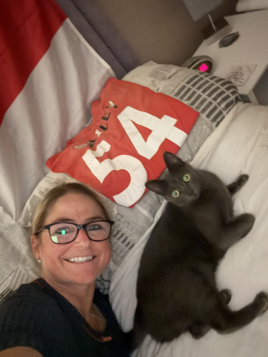 ClareBailey14's tweet photo. Friday night with my girl while others are partying outside. I remember those times, but content now with a cuppa, meds and an early night ⭐❤️⭐ #bailey54 #weekend #positivity #guidingstar https://t.co/2fHrvdkTcF