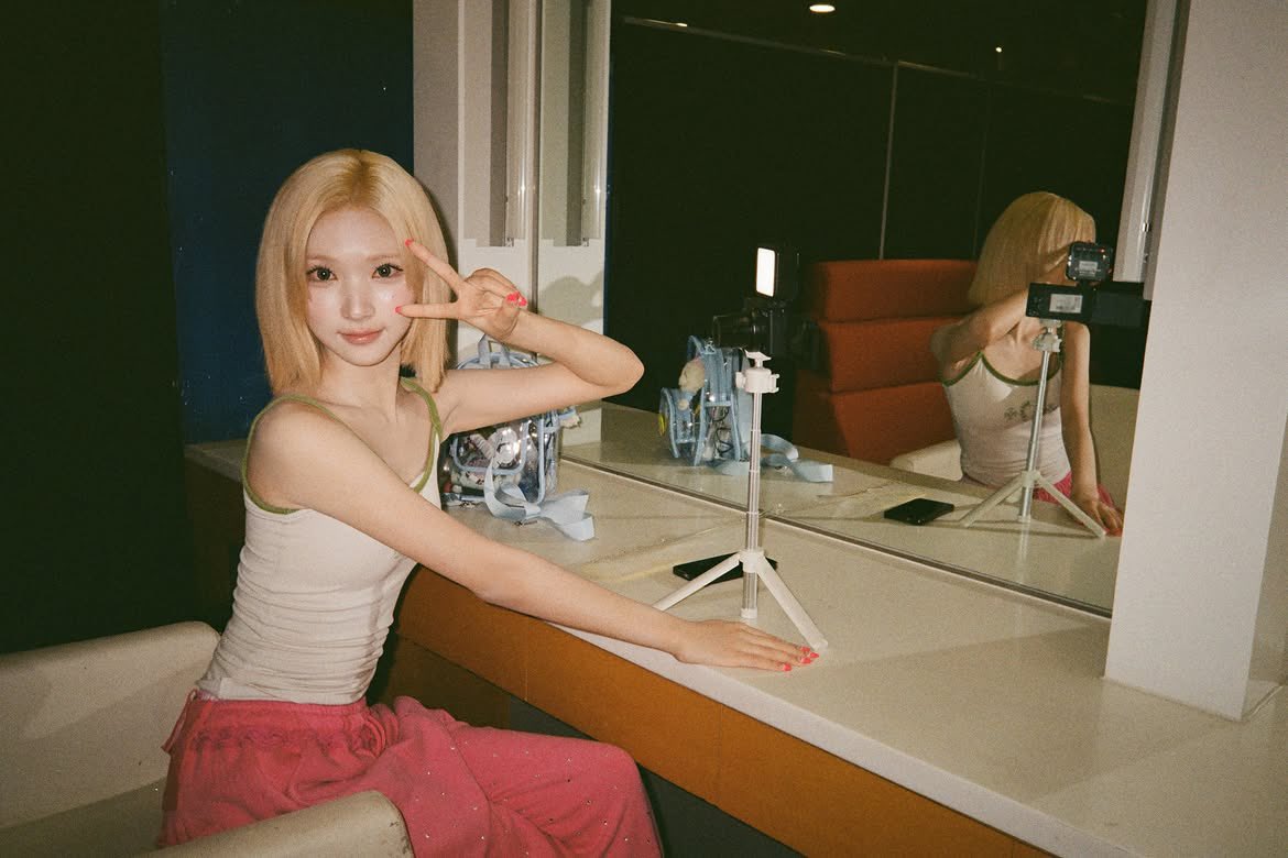 Jiwoo_France's tweet photo. ﹙INSTAGRAM - 16.07.26﹚
› #JIWOO : Mon cœur bat la chamade, mon nez frémit #ChasingBackToTheLemonTang
∿ #최지우 #HEARTS2HEARTS #하츠투하츠 https://t.co/q8ekYoZv8q