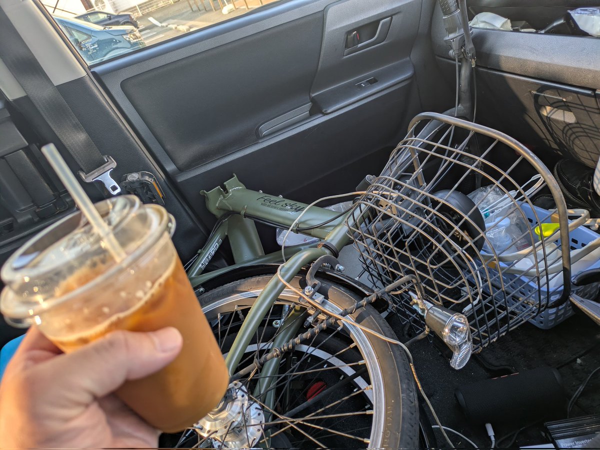 hakusaku150's tweet photo. それでは三連休セブンのコーヒー飲みながら山陰島根一人旅に行って来ます
折りたたみ自転車積んで準備万端✌️ https://t.co/CmchPm6MCn