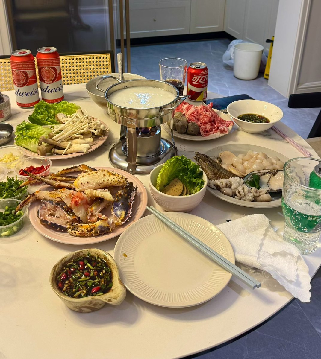 hjw2870's tweet photo. 深夜粥底火锅 https://t.co/mJ3yA8ycfp