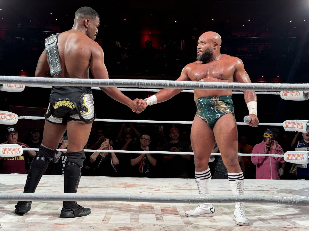 ManUpAlex's tweet photo. Lo de Jonathan Gresham y Lee Moriarty en #PRODUCE2 fue una auténtica carta de amor al wrestling puro.

Masterclass absoluta de mi estilo favorito que todo el mundo debería ver. Directo al top del año 🙏🏽🙏🏽 https://t.co/DAChBZpDzC