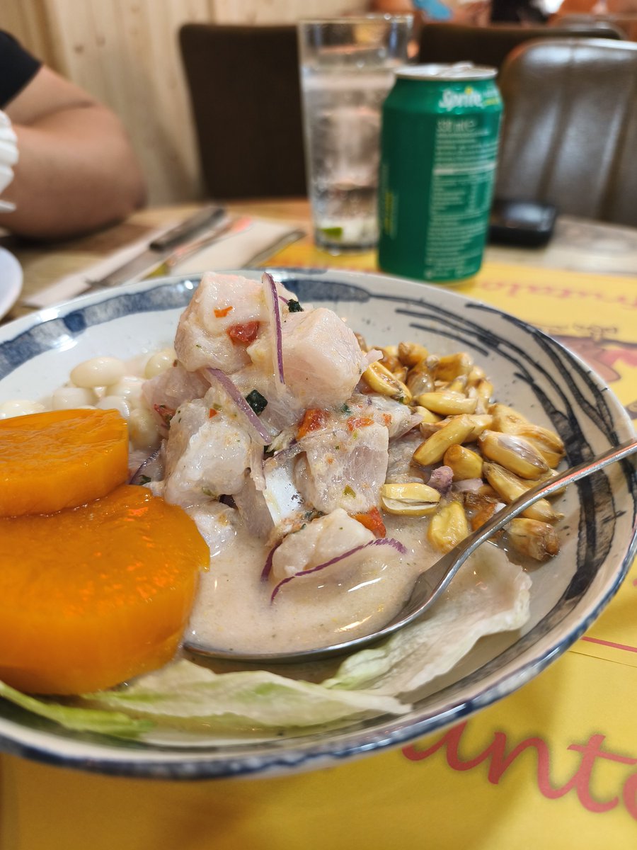 VitteriVictor's tweet photo. Una cena exquisita!
#GastroPerucha 🇵🇪
🤳 🐟 https://t.co/eJxiWlpQBl