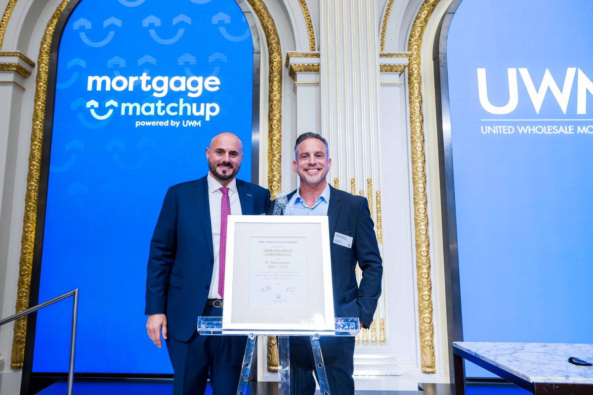 UWMlending's tweet photo. For the 6th year in a row, we celebrated National Mortgage Brokers Day with a group of our broker partners by ringing the closing bell together at the @NYSE! https://t.co/3LDlBYAvJi