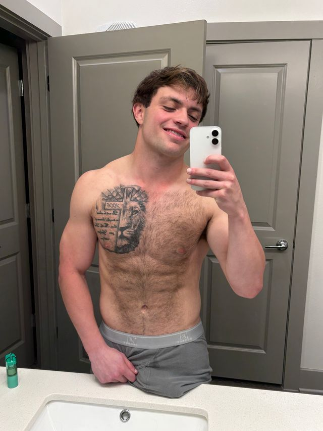 itsAsherx's tweet photo. I have something for your mouth! 😏

https://t.co/Aq2yyNezXn https://t.co/KhA5vaVOBg