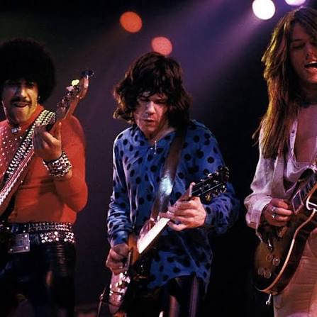 NoClass_Radio's tweet photo. 17 de julio de 1979. Gary Moore abandona la banda Thin Lizzy para iniciar su carrera solista. #GaryMoore #ThinLizzy https://t.co/fyExwUMURE