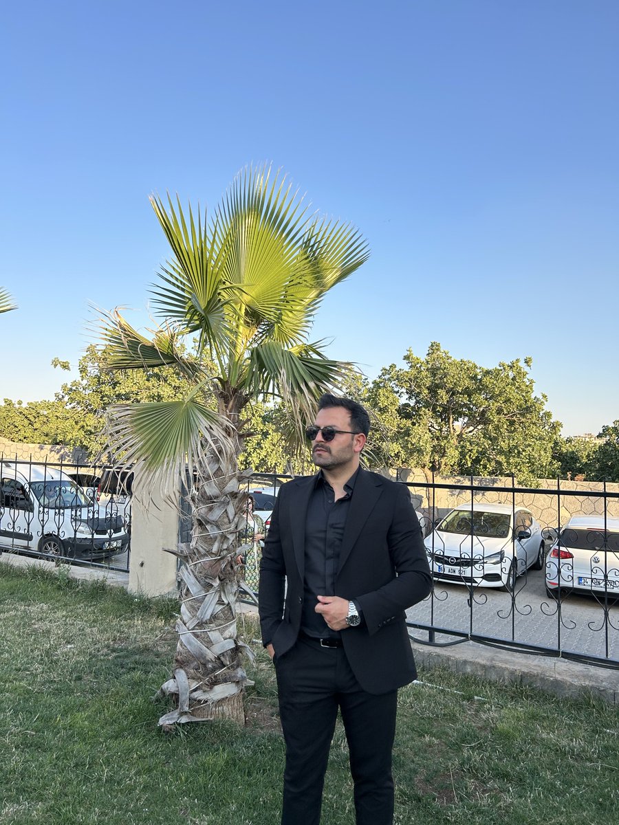 hasuaga's tweet photo. 🕴️ https://t.co/h2GRrFJwlZ