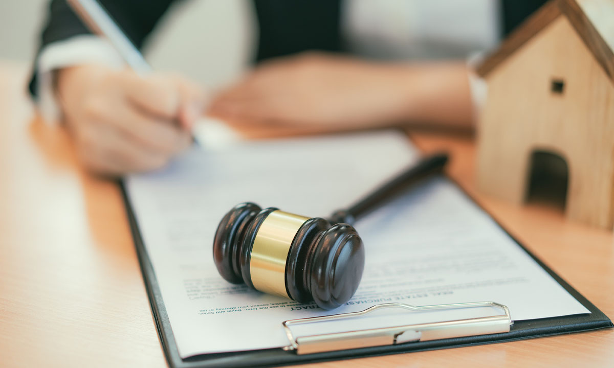 iiiorg's tweet photo. North Carolina is the first state to ban third-party #litigation funding, where outside investors finance lawsuits for a share of settlements or judgments.

Read more: https://t.co/D0pPFQ63KS https://t.co/BhLvVwvvyC