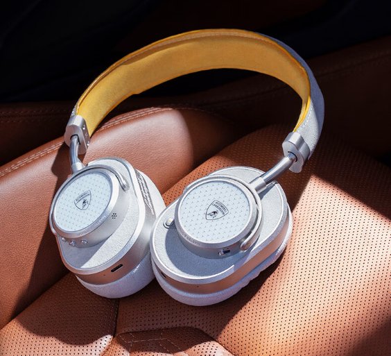 pdnzs15482847's tweet photo. Lost in the warm, fuzzy chords of my new lo-fi playlist—this is the kind of sound that turns a boring commute into a little mood reset https://t.co/aPgNDNUzDJ