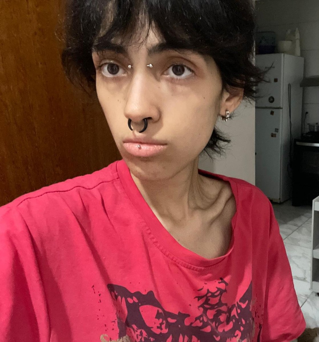 puke0al's tweet photo. what losing 53kg makes to ur face https://t.co/g53eh5Qv2X