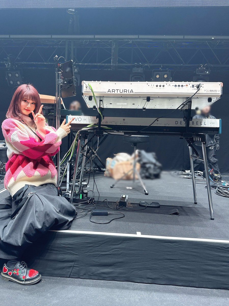 key_shieleeho's tweet photo. 【お知らせ】
-----
一家Dumb Rock!
「ホーミー・タイッ!!」
2026.3.1 at Kアリーナ横浜
-----
キーボード・バンドマスター🎹
バックバンドとして
参加させて頂きました🎸🎸🎤🎤
ライブ映像が公開されております✌️
是非ご覧くださいませ📢
#バンドリ #家団
#Arturia #Dexibell #鈴木楽器製作所
#オヤイデ #FitEar #Lotustorks