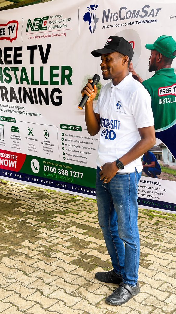 nbcgovng's tweet photo. 𝐍𝐁𝐂, 𝐍𝐈𝐆𝐂𝐎𝐌𝐒𝐀𝐓 𝐓𝐑𝐀𝐈𝐍 𝐅𝐑𝐄𝐄𝐓𝐕 𝐈𝐍𝐒𝐓𝐀𝐋𝐋𝐄𝐑𝐒 𝐈𝐍 𝐈𝐁𝐀𝐃𝐀𝐍

The National Broadcasting Commission (NBC), in collaboration with the Nigerian Communications Satellite (NIGCOMSAT), has organized a capacity-building training programme for FreeTV …. https://t.co/6M7NxT1sth