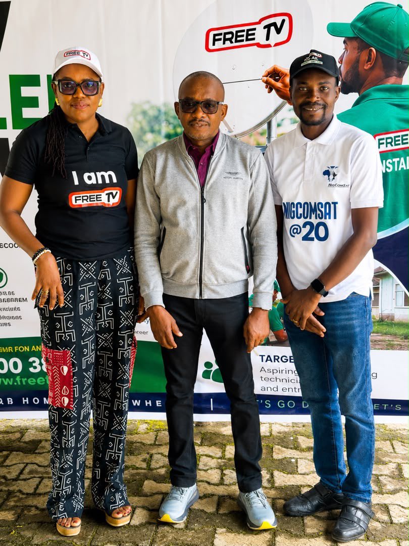 nbcgovng's tweet photo. 𝐍𝐁𝐂, 𝐍𝐈𝐆𝐂𝐎𝐌𝐒𝐀𝐓 𝐓𝐑𝐀𝐈𝐍 𝐅𝐑𝐄𝐄𝐓𝐕 𝐈𝐍𝐒𝐓𝐀𝐋𝐋𝐄𝐑𝐒 𝐈𝐍 𝐈𝐁𝐀𝐃𝐀𝐍

The National Broadcasting Commission (NBC), in collaboration with the Nigerian Communications Satellite (NIGCOMSAT), has organized a capacity-building training programme for FreeTV …. https://t.co/6M7NxT1sth