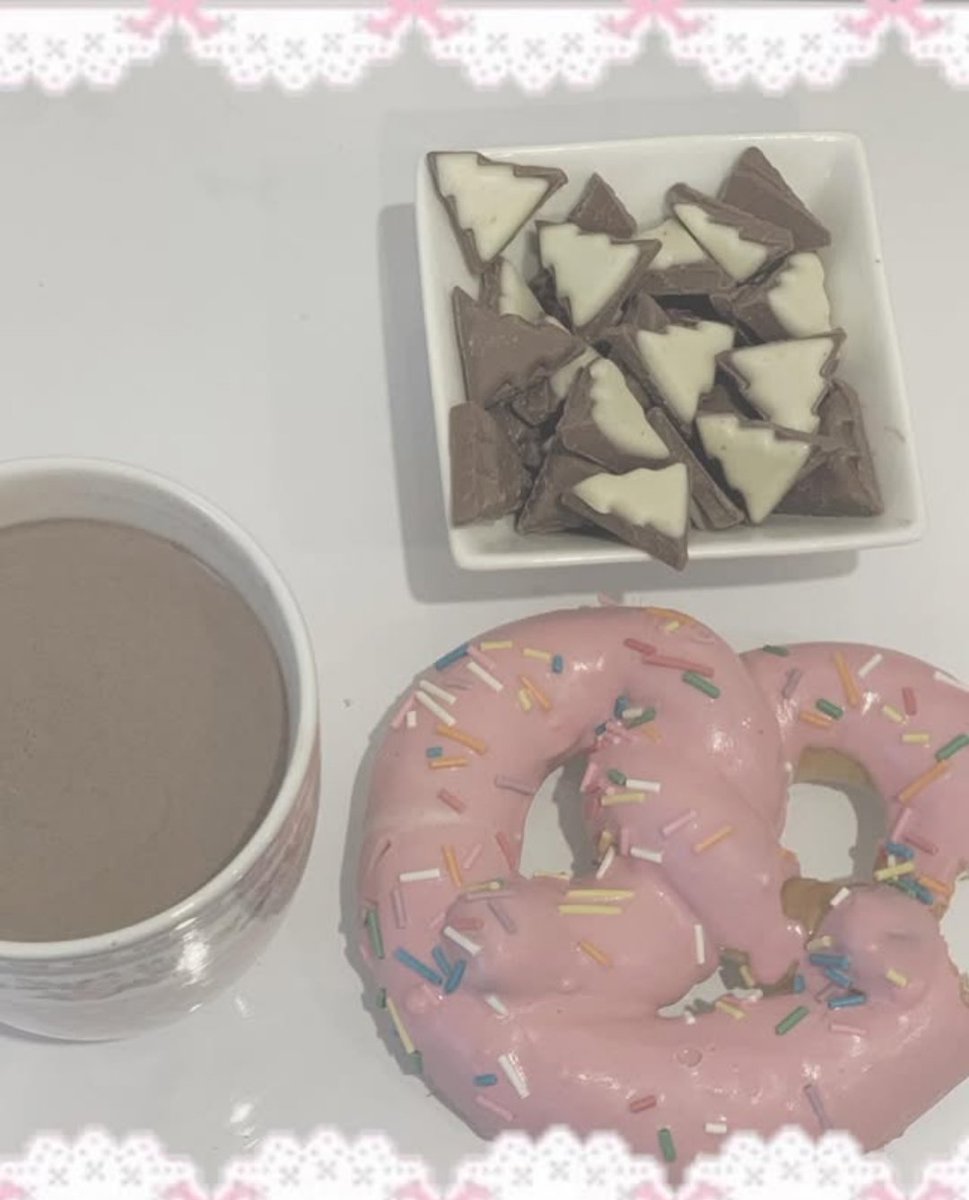 marshmallowbnny's tweet photo. tired :( https://t.co/JzvDMET7R3