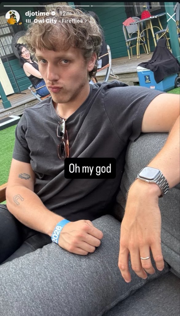gaptoothgigi's tweet photo. i feel like i’m high rn is this real https://t.co/xxhjj57pq6