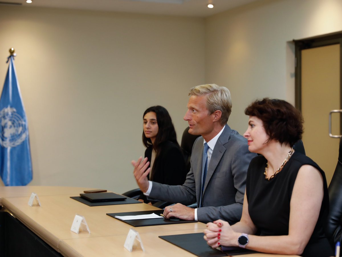 CancillerAleHT's tweet photo. El @WFP reafirmó su papel de socio estratégico para avanzar en la agenda de desarrollo de El Salvador. 

Agradezco su compromiso y sólida colaboración para seguir fortaleciendo la seguridad alimentaria, ampliando oportunidades y mejorando la calidad de vida de las familias. https://t.co/nQZsb2I7BJ