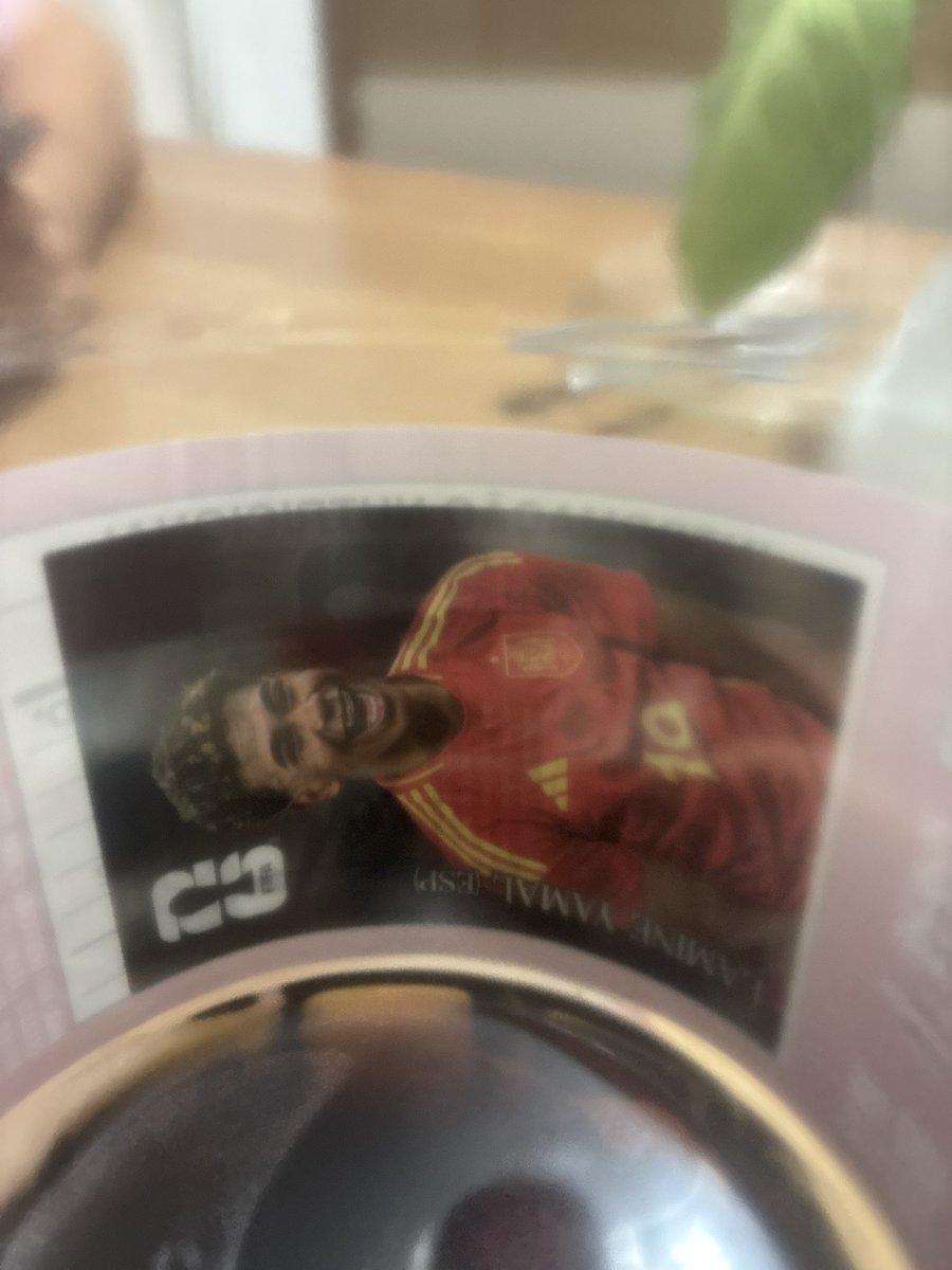 banghnahc's tweet photo. comprei uma coca no meu almoço e cheguei em casa p tomar o resto e me deparo com O LAMINE YAMAL DENTRO https://t.co/QUk3fOwAVp