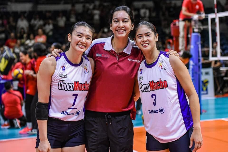TBlue88's tweet photo. Happy birthday 🎂🎊🎉🪅!
I've been quietly cheering on you  from the very beginning. I witness your ups and down in career, family and in 💜, and its amazing how to overcome, celebrate and learned from it. Keep chasing your dreams - i'm always rooting for you!
@deannawongst https://t.co/wLo48UgIoA