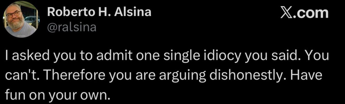 ynimoon's tweet photo. @ralsina @ryankeelying @AlNassrTribune The worst Messi fandom in history knows everything, but one thing is that you don't know, you're stupid, It's a horror group that shows the World Cup trophy in front of Dybala and ignores its own players, He's delusional and ends up insulting himself, why? Because you're stupid😂 https://t.co/jgWZqL71Ou