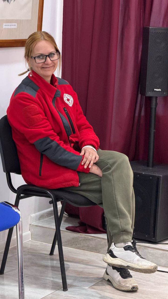 maria_avdv's tweet photo. Russia is killing Ukrainian mothers as they try to protect their children. 

Olena was killed running with her children to shelter during Russia’s missile attack on Odesa. Red Cross volunteer and first aid instructor, she was a single mother of three 💔 https://t.co/790gCIK4Mc
