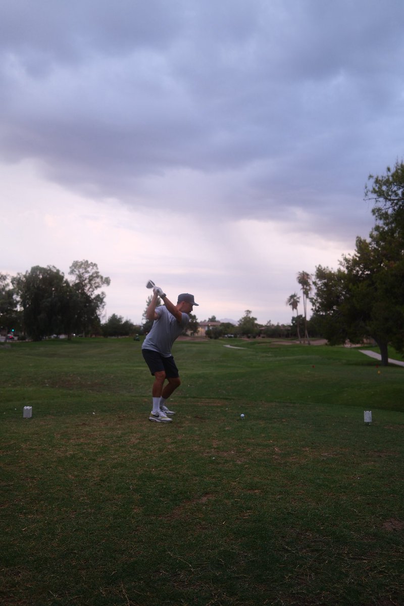 ZachShurtleff's tweet photo. Monsoon season golfing ⛳️🌦️👌🏼 https://t.co/Kdd9IbbWhP